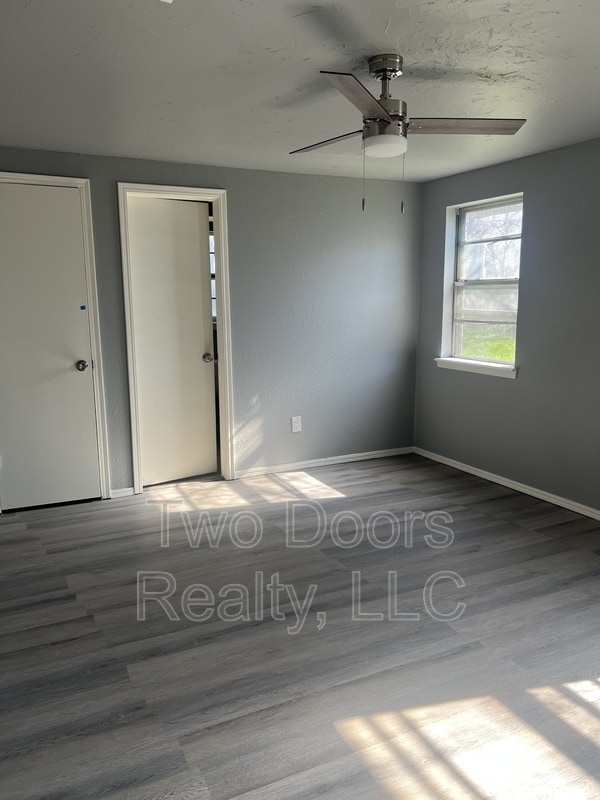 Building Photo - 1101 Teal Pl