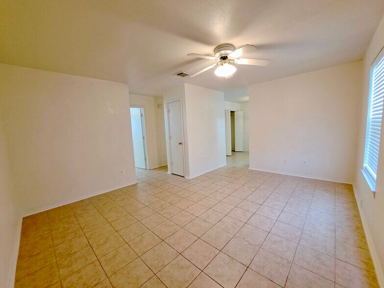 Living Room 3 - 5706 Greengate Dr