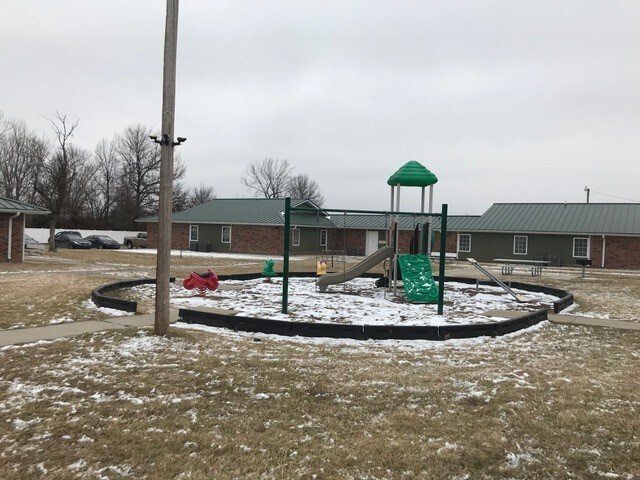 Primary Photo - Apple Glen Apartments