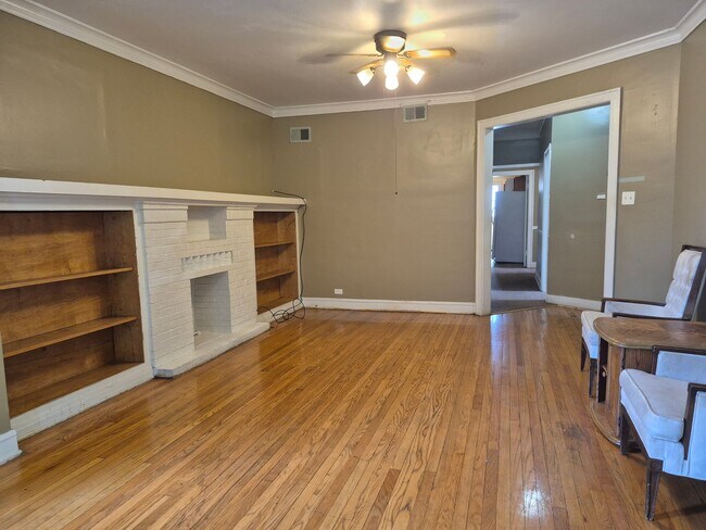 Building Photo - 1148 N Mayfield Ave