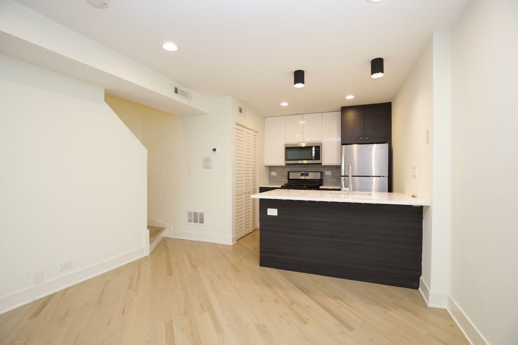 Building Photo - 935 W Grace St