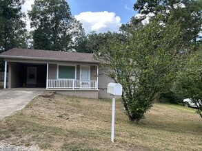 Building Photo - 118 Buttercup Ln