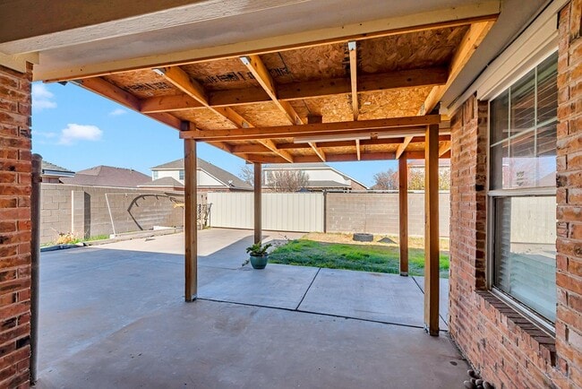 Building Photo - 6915 Robbie Rd