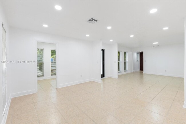 Building Photo - 5770 SW 55th St