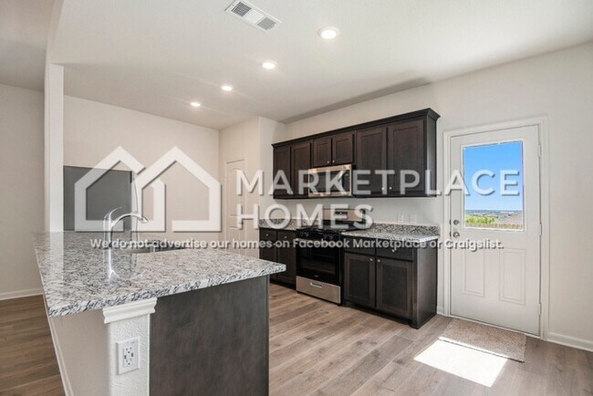 Building Photo - 10925 Gray Mare Dr