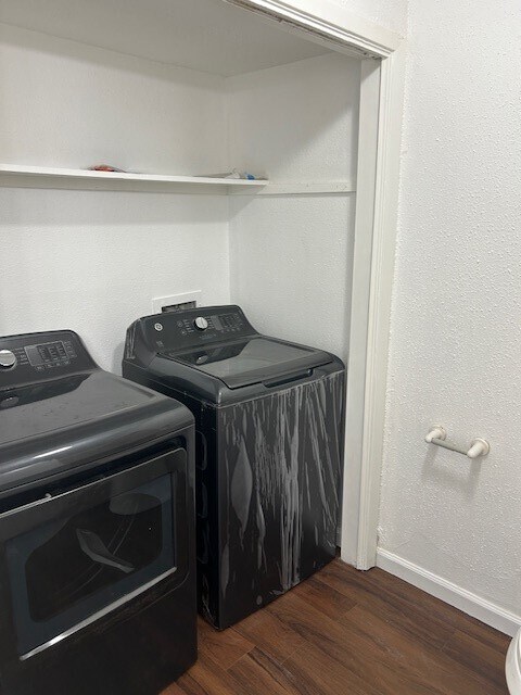 Building Photo - 10555 Turtlewood Ct