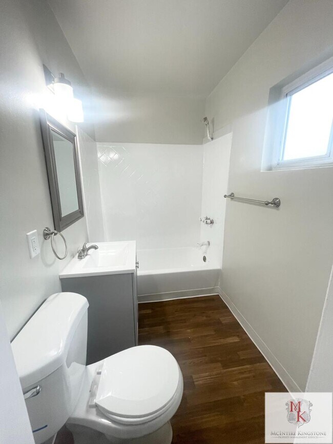 Building Photo - 2.0 bedroom in Monrovia California 91016