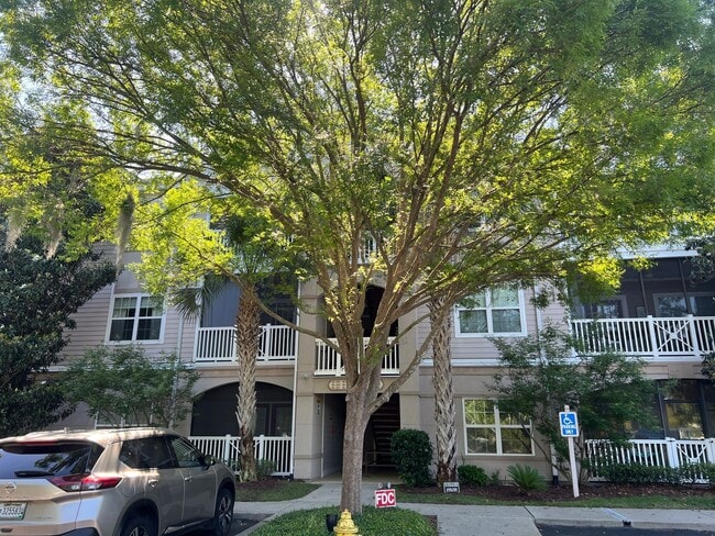 Building Photo - Beautifully Updated 3-Bedroom in Bridgepointe