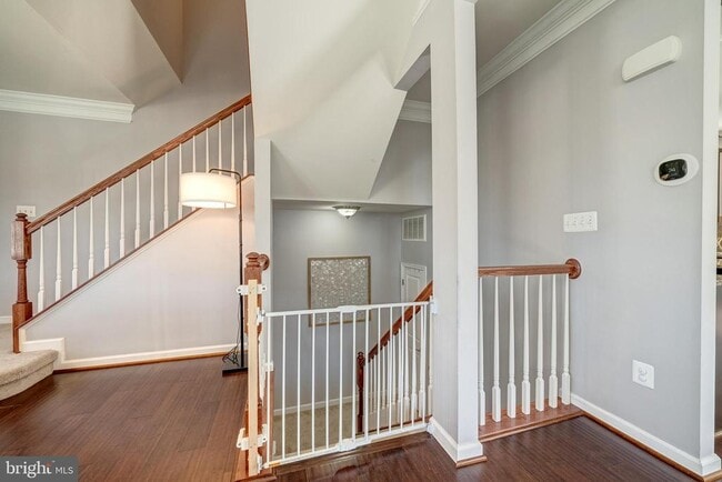 Building Photo - 25850 Clairmont Manor Square