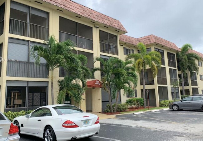 Building Photo - 251 S Cypress Rd