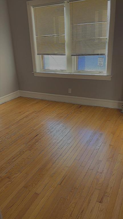 Building Photo - 7759 S Kingston Ave