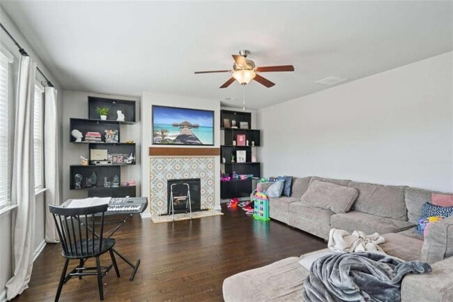 Building Photo - 3605 Broadwick Ln