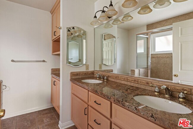 Building Photo - 1700 Morada Pl