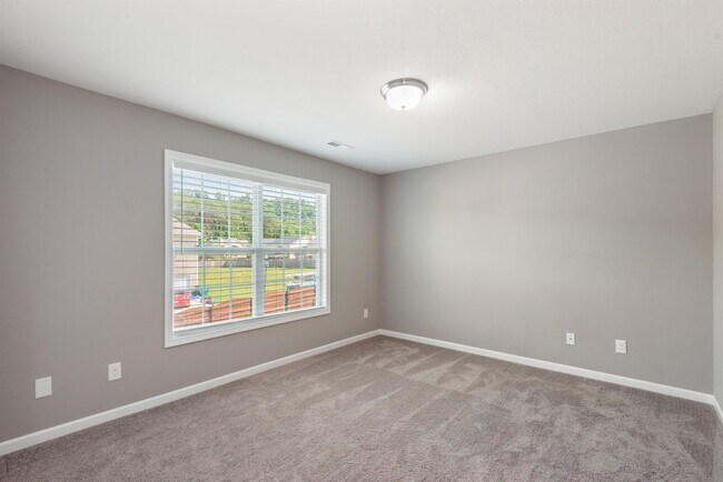 Building Photo - 6964 Holliday Park Ln