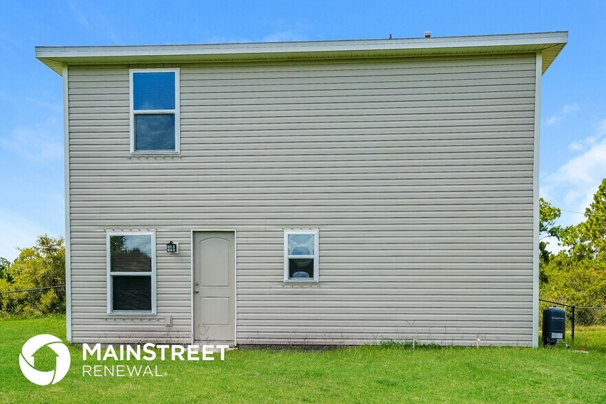 Building Photo - 3202 37th St W