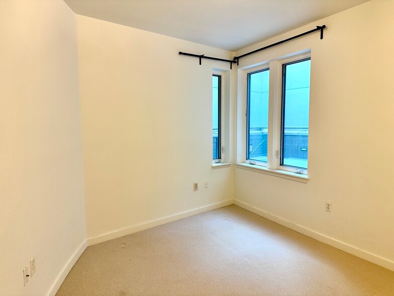 Bedroom - 327 NW Park Ave