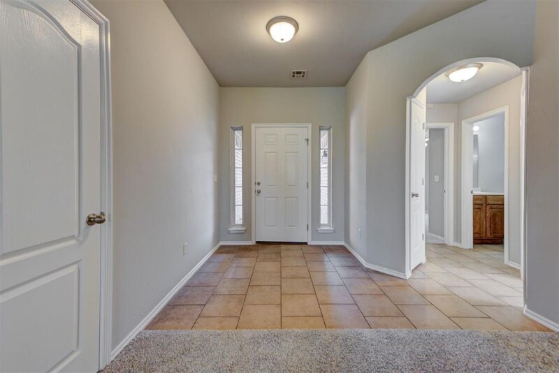 Building Photo - 4520 SE 79th St