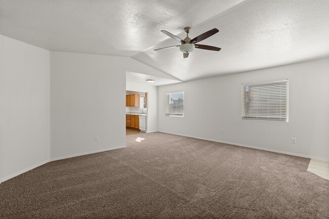 Building Photo - 11040 Vistazo Pl SE