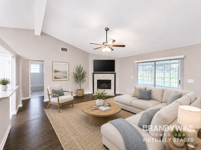 Building Photo - 11067 Barbizon Cir W