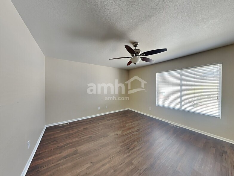 Building Photo - 21607 E 53rd Pl