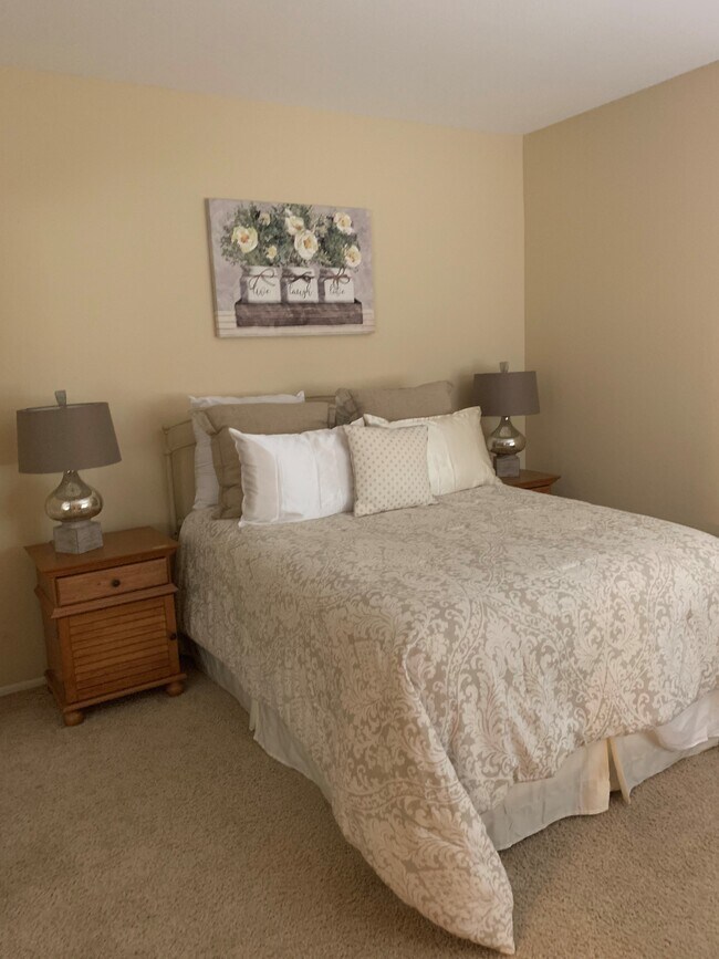 Building Photo - 15050 N Thompson Peak Pky