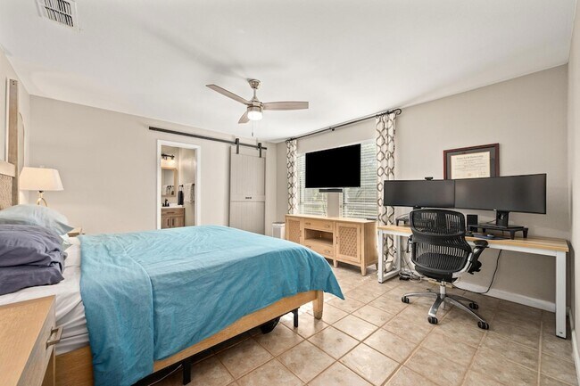 Building Photo - 11506 Pyreneese Dr