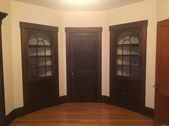 Building Photo - 68 Ascutney St