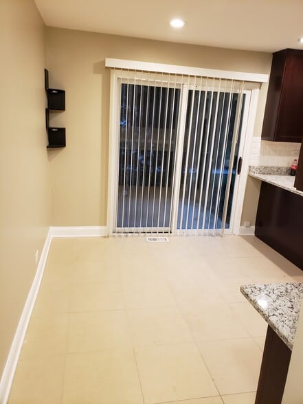 Building Photo - 2128 Rugen Rd