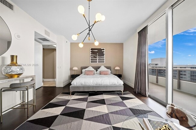 Building Photo - 5801 Collins Ave