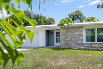 Building Photo - 1702 25th Ave