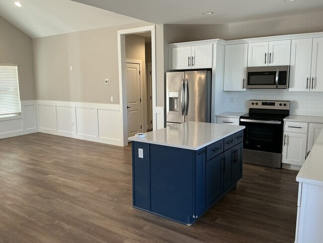 Building Photo - 208 Anchor Rd