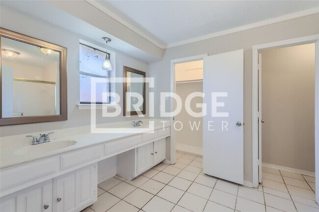 Building Photo - 106 Cedar View Dr