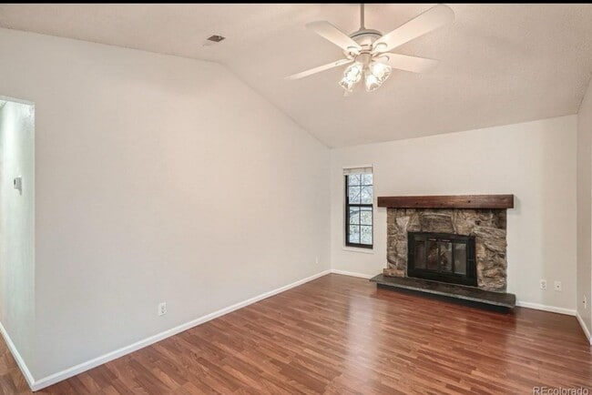 Building Photo - Wonderful Condo In Desirable Lakewood Comm...
