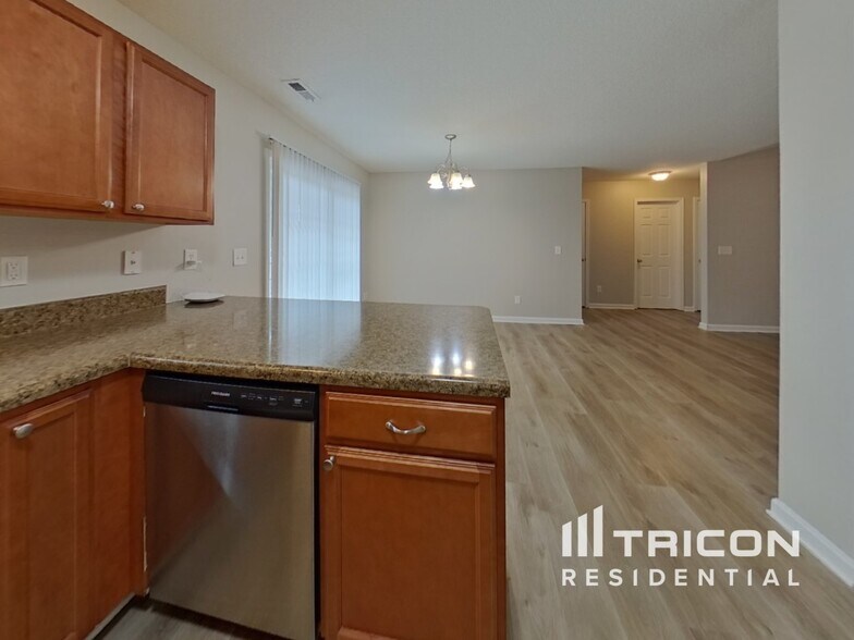 Building Photo - 6 Alderwood Ct