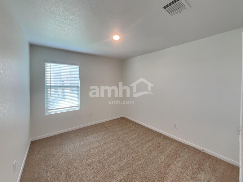 Building Photo - 2708 Iberia Ct