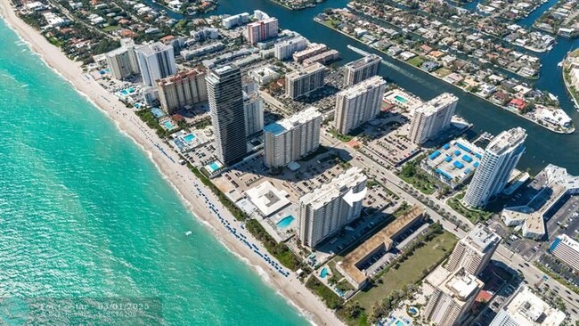 Building Photo - 1950 S Ocean Dr