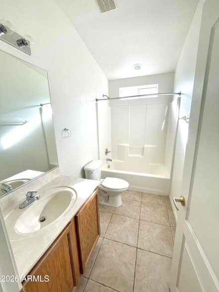 Building Photo - 4981 E Catalina Ct