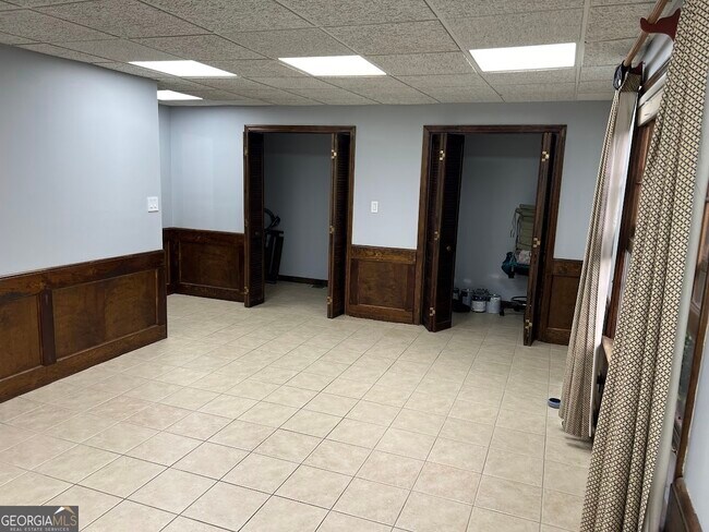 Building Photo - 5741 Wolf Laurel Dr SW