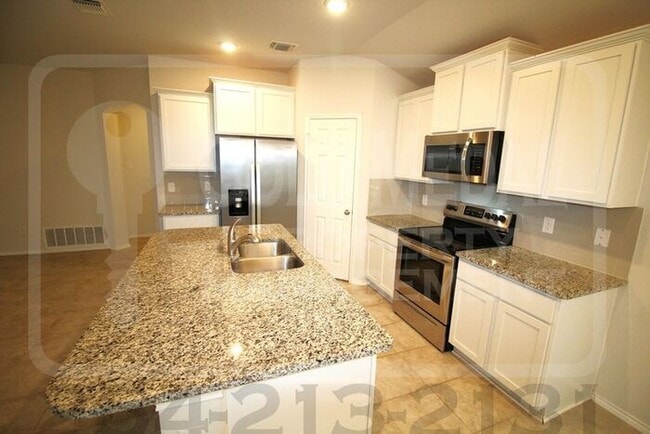 Building Photo - 1003 Torino St