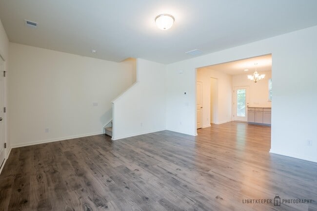 Building Photo - 215 Banbury Ln