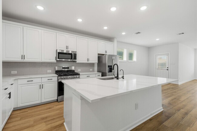Building Photo - 17043 Luminous Ln