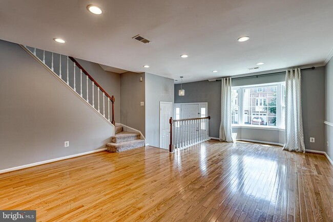 Building Photo - 8508 Blue Bird Woods Ct