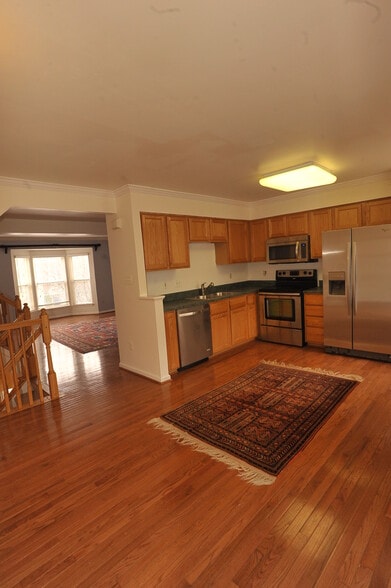 Building Photo - 6406 Lureta Ann Ln