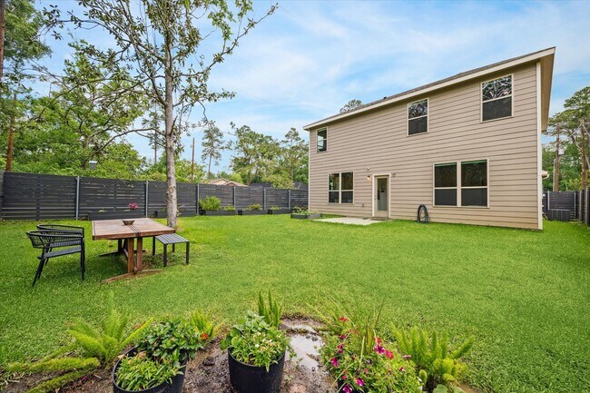 Building Photo - 10897 Mockingbird Pl