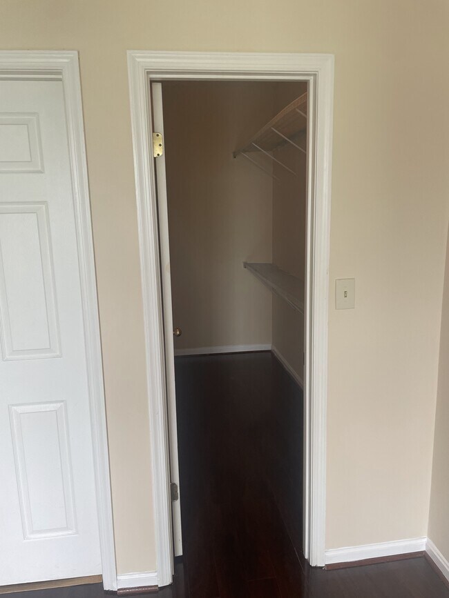 Building Photo - 7210 Bogley Rd