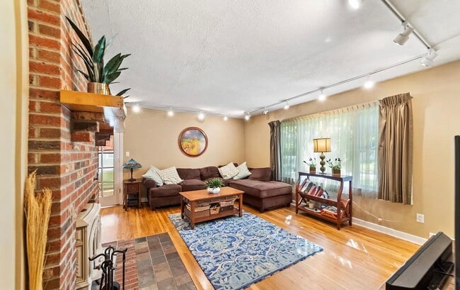 Primary Photo - 38 Althea Ave
