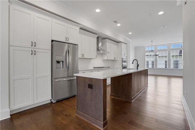 Building Photo - 6651 Sterling Dr