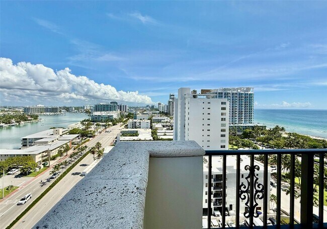 Building Photo - 6422 Collins Ave