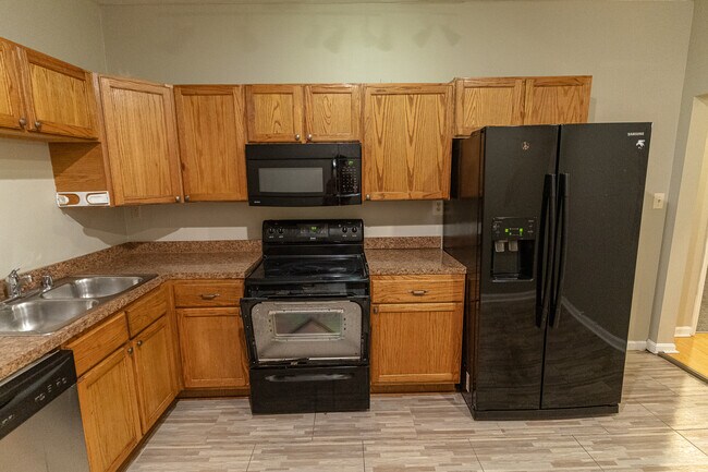 Building Photo - 161 Pope St