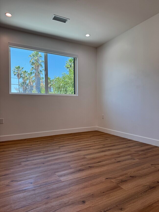 Building Photo - 17457 Bullock St